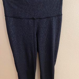 Old Navy Active High Compression High Rise Cheetah Print Black Leggings, Large